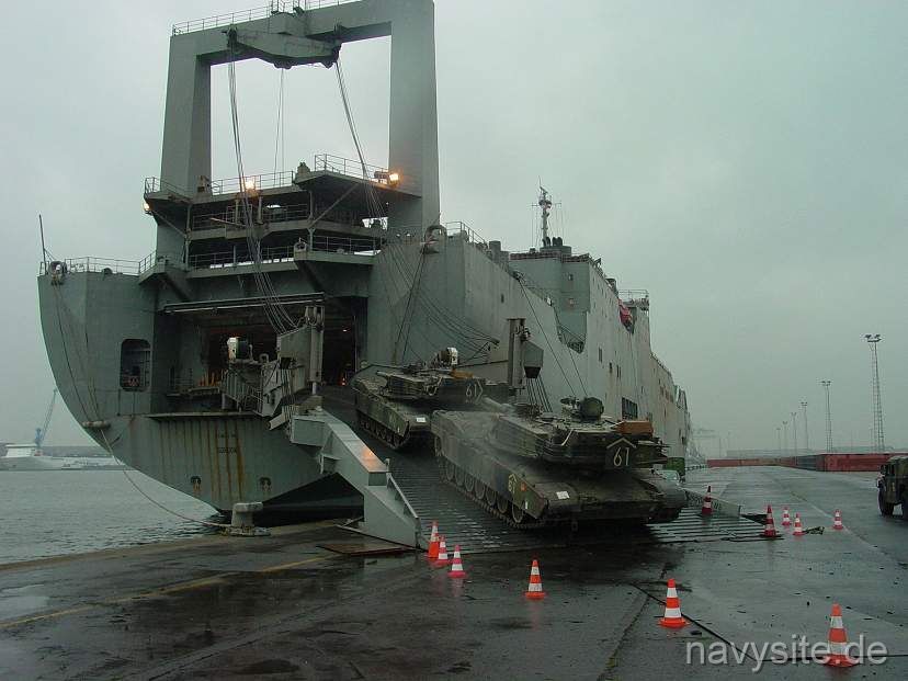 GORDON CLASS T-AKR Navegando cerca de Portsmouth, USA - Barcos de Guerra navegando p73340